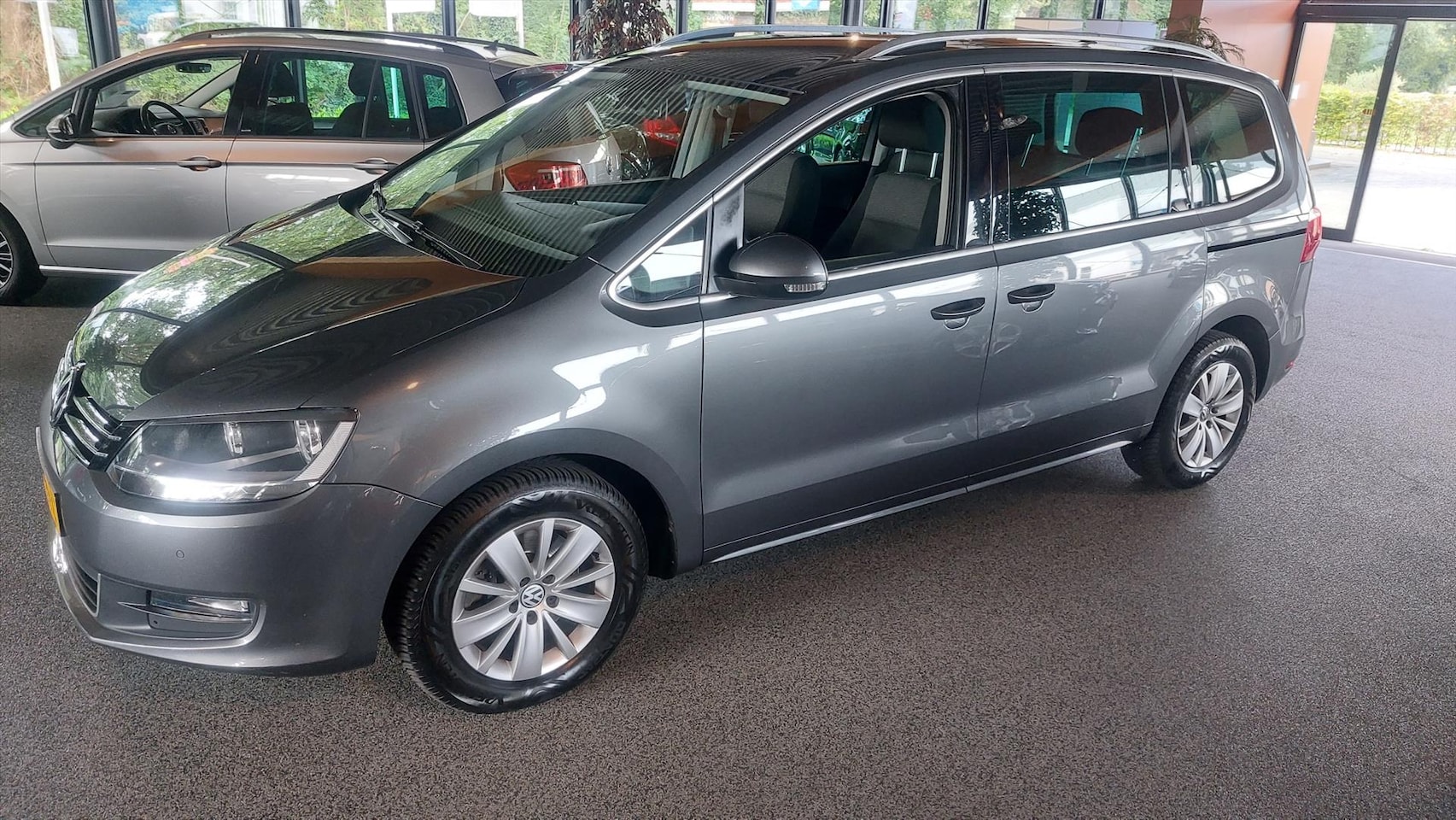 Volkswagen Sharan - 1.4 TSI 110KW DSG - AutoWereld.nl
