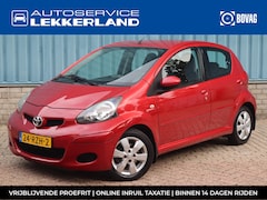 Toyota Aygo - 5-deurs Aspiration Red Navigator 1.0 12v 68pk | AIRCO | NAVI | LM-VELGEN |