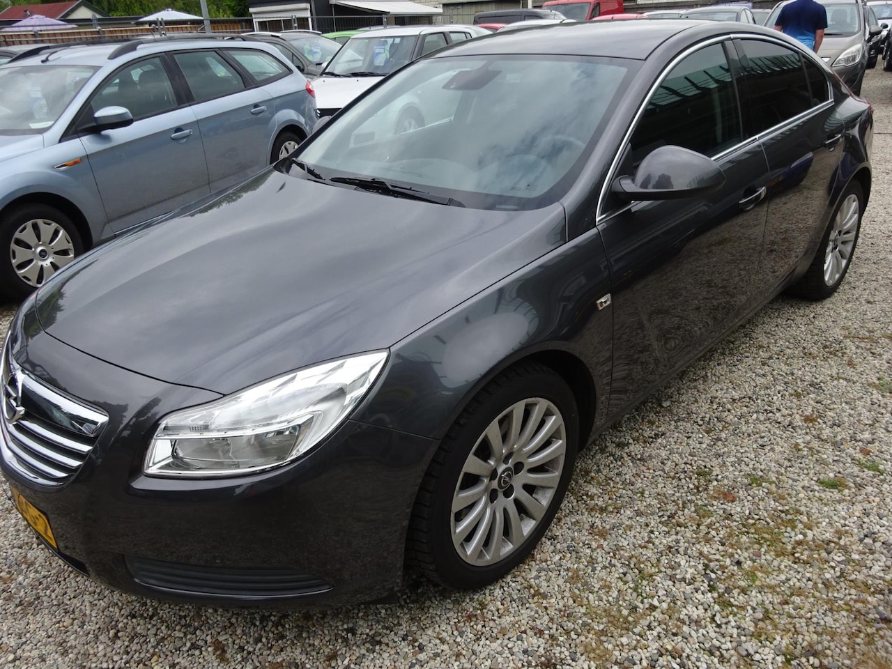 Opel Insignia - 1.6 T Edition airco cruise control afneembare trekhaak - AutoWereld.nl