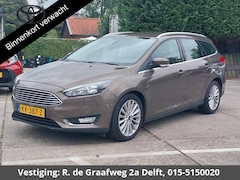 Ford Focus Wagon - 1.0 Titanium | Navigatie | Trekhaak | Parkeersensoren | 1e eigenaar |