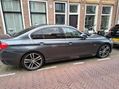 BMW 3-serie - 328i High Executive