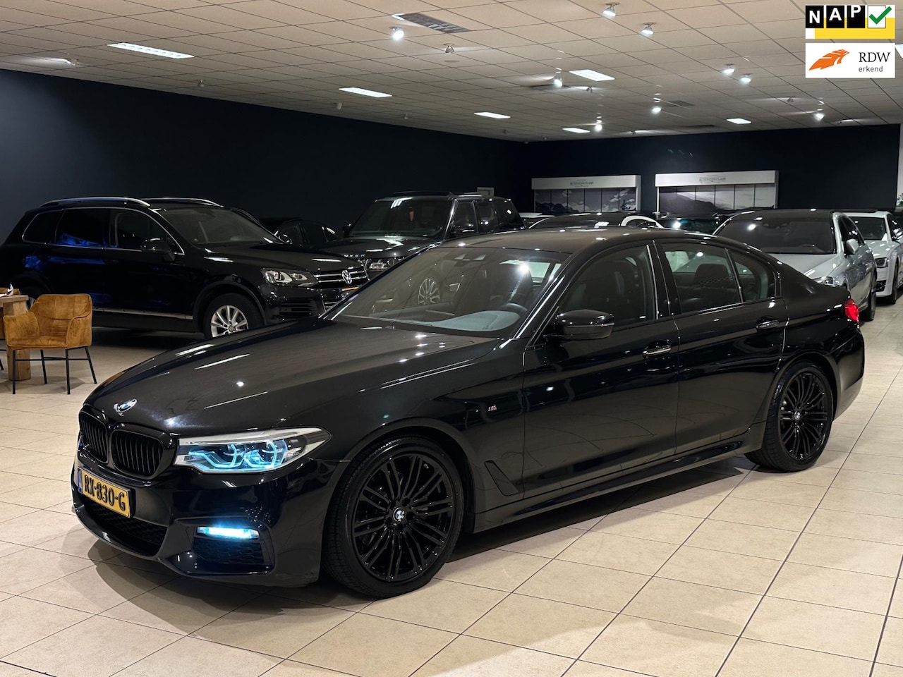 BMW 5-serie - 520i High Exe|M SPORT|NAP|Shadow Line|Dealer ond.| - AutoWereld.nl