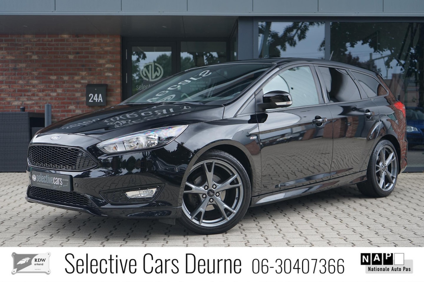 Ford Focus Wagon - 1.0 ST-Line 1.0 St-line , AppleCarplay, Camera, PDC, Nieuwe APK, 140Pk. - AutoWereld.nl