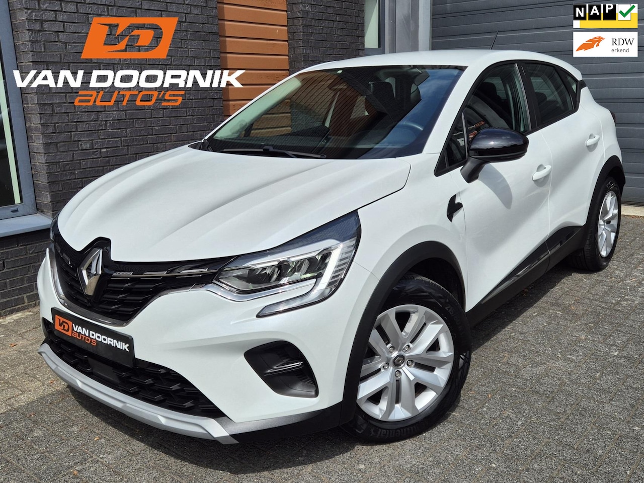Renault Captur - 1.0 TCe 100 Zen Navigatie/Trekhaak/Dealer Onderhouden! - AutoWereld.nl