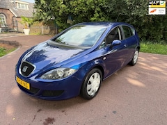 SEAT Leon - 1.6 Reference / Airco / Apk / NAP / CV / Aux