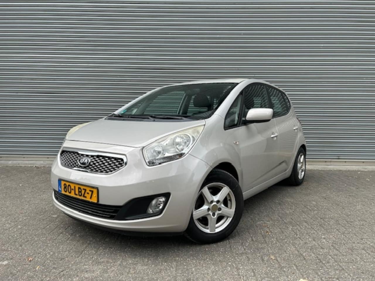 Kia Venga - 1.4 CVVT X-tra PDC I AIRCO I SET WINTERBANDEN - AutoWereld.nl