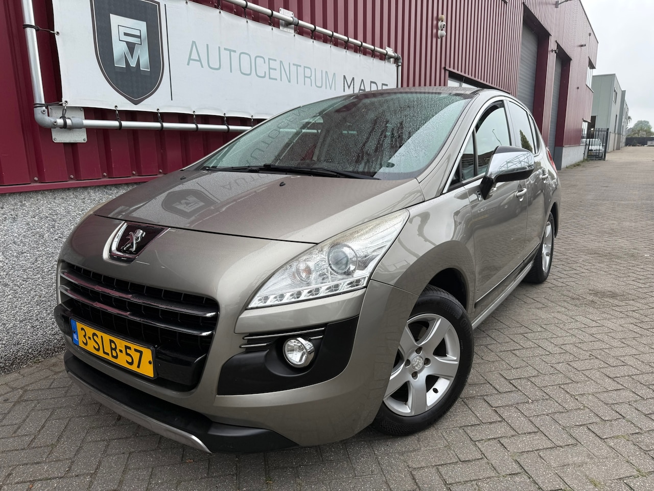 Peugeot 3008 - 2.0 HDiF HYbrid4 Blue Lease // PDC // Clima // Trk.Hk - AutoWereld.nl