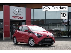Toyota Aygo - 1.0 VVT-i x-play Handgeschakeld | Apple Carpay / Android auto |