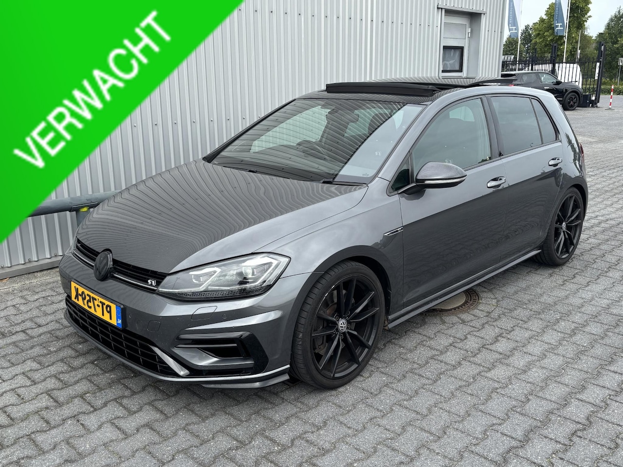 Volkswagen Golf - 7.5 R 4Motion 2.0 TSI*ORGIN.NL*DSG*PANO*CAM*ACC - AutoWereld.nl
