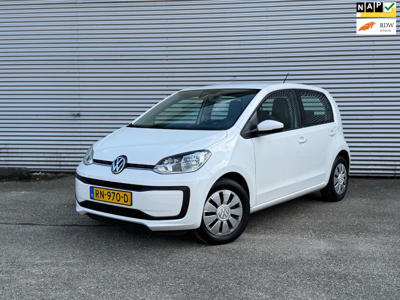 Volkswagen Up! - 1.0 BMT move up! AIRCO | NAP | 5DRS | LAGE KM - AutoWereld.nl