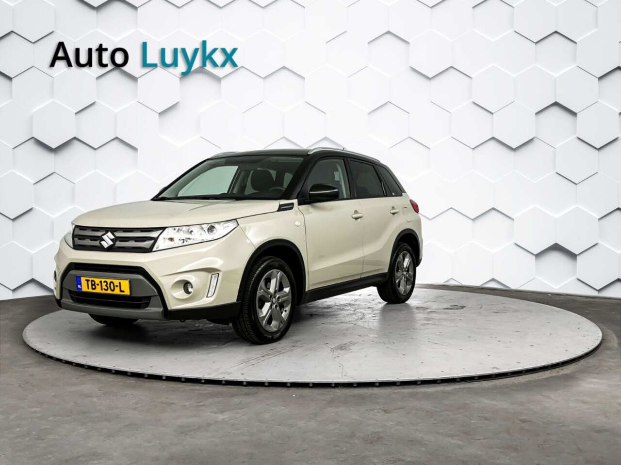 Suzuki Vitara - 1.6 Exclusive | Navigatie | Cruise Control | Trekhaak - AutoWereld.nl