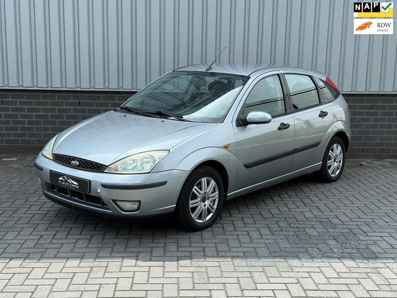 Ford Focus - 1.6-16V Futura |Automaat|Airco|Leder|5 Deurs - AutoWereld.nl