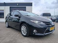Toyota Auris Touring Sports - 1.8 Hybr. dealer onderhouden/Panoramadak