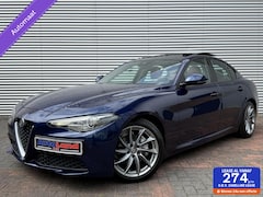 Alfa Romeo Giulia - 2.0T Autom Camera Cruise Leer Navi Panodak Vol Opties Eerste Eigenaar