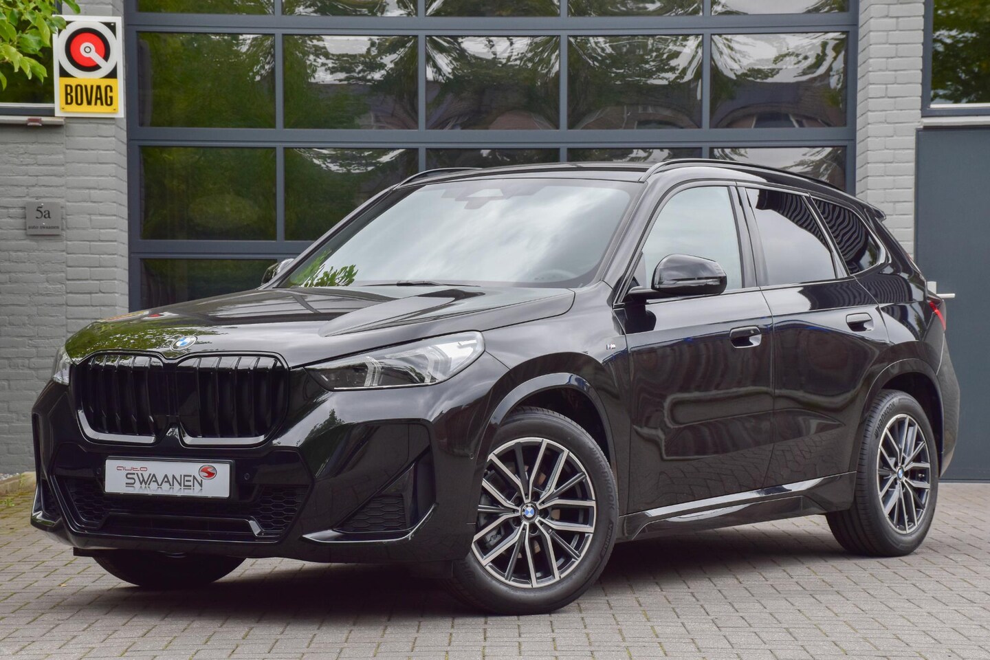 BMW X1 - sDrive18i M Sport | CarPlay | Camera | Fabrieksgarantie | Direct leverbaar - AutoWereld.nl