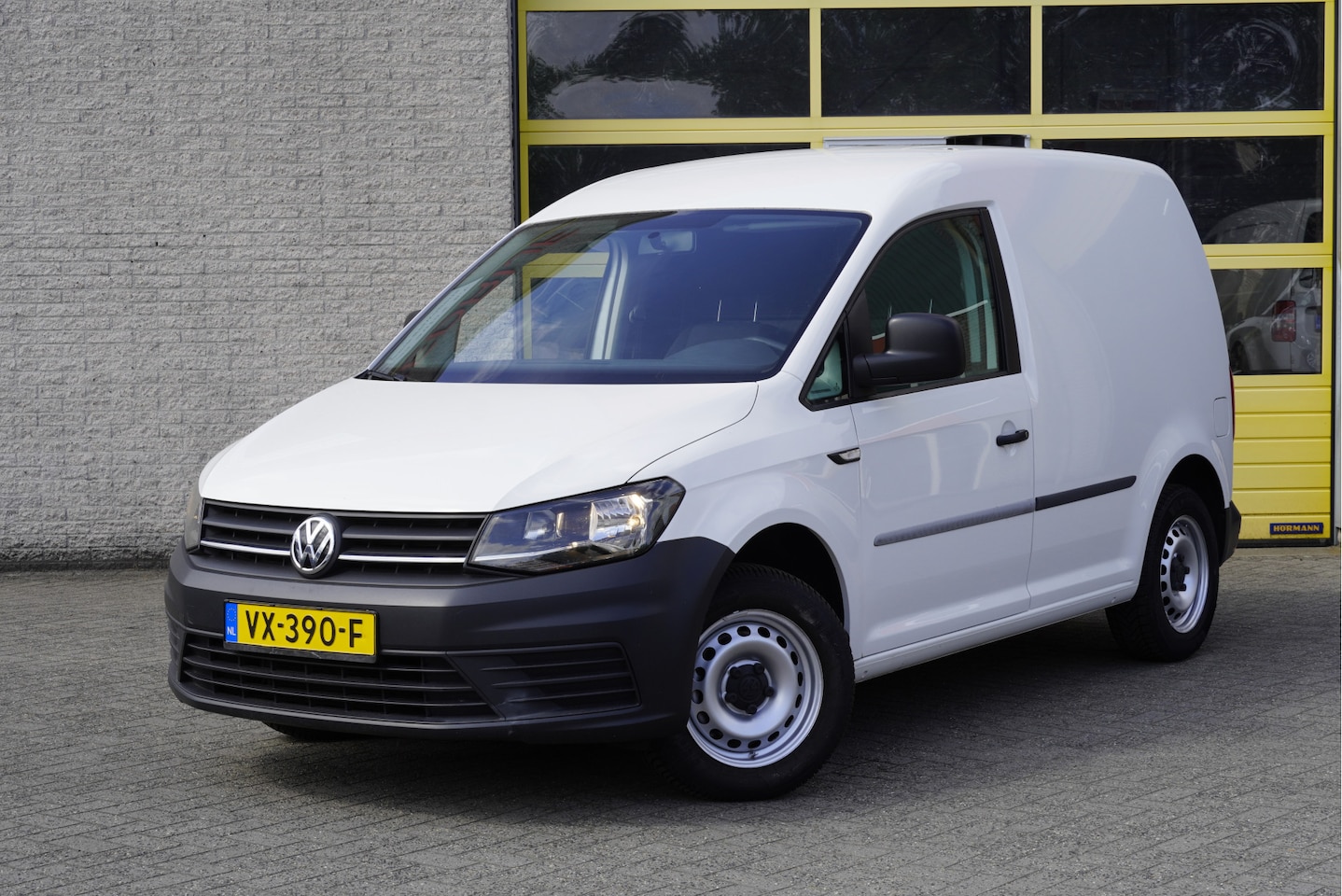 Volkswagen Caddy - 2.0 TDI L1H1 Executive BJ2016 Audio | Airco | Cruise control - AutoWereld.nl
