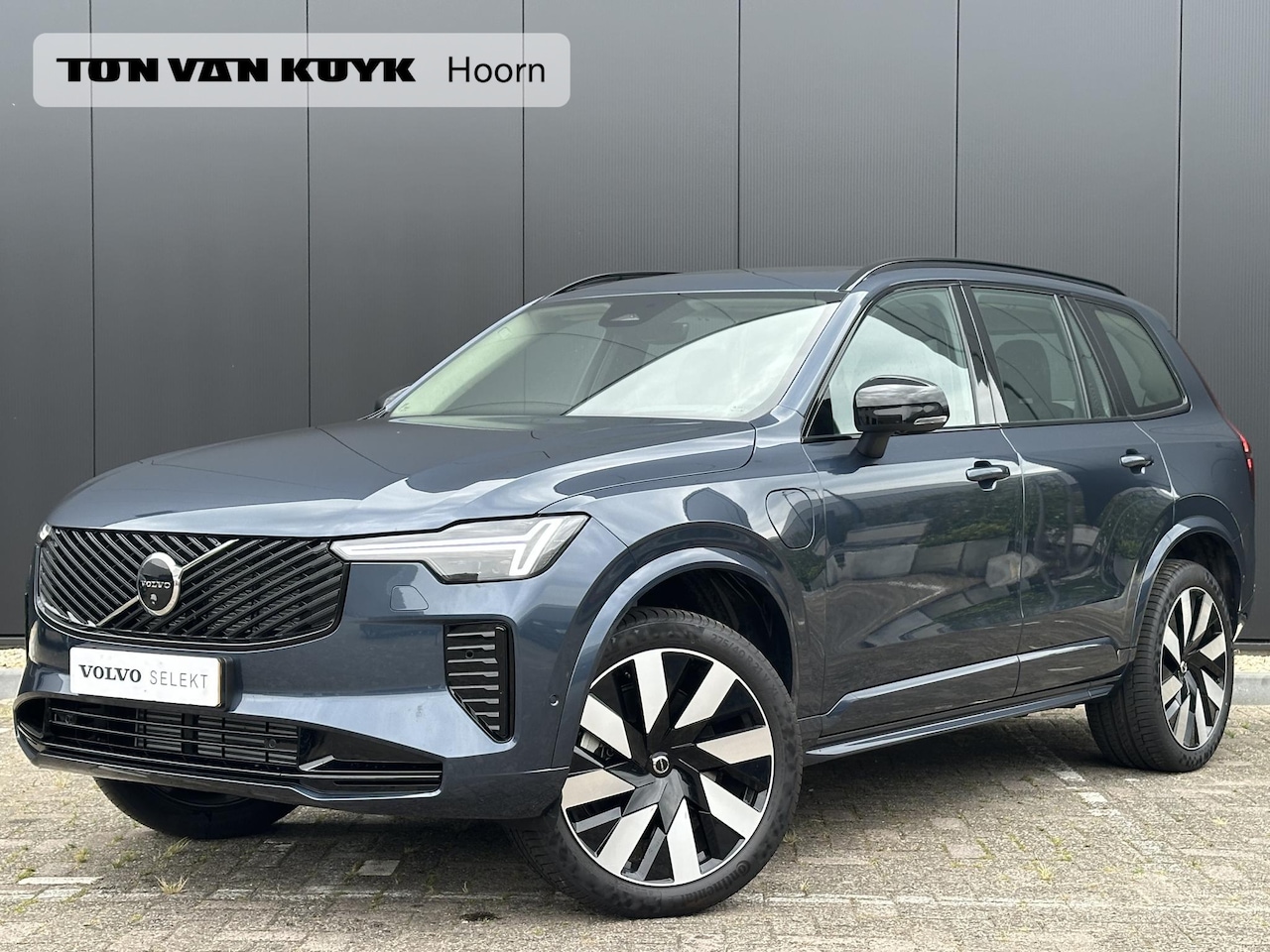 Volvo XC90 - 2.0 T8 Plug-in hybrid AWD Ultra Dark nieuw model/ luchtvering / stoelventilatie/ harman ka - AutoWereld.nl