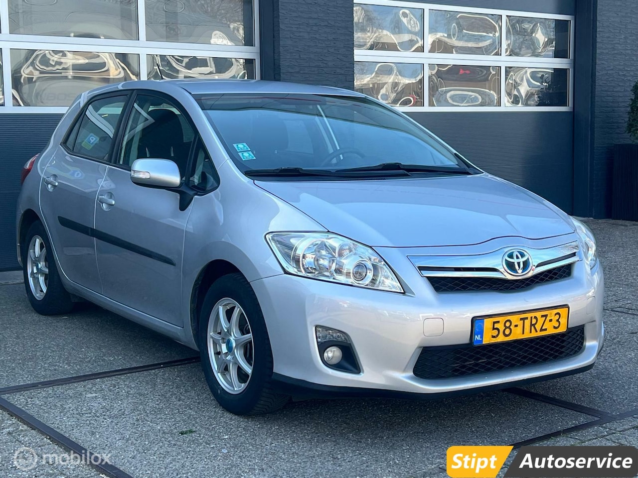 Toyota Auris - 1.8 Full Hybrid|AUTOMAAT|CRUISECONTROL - AutoWereld.nl