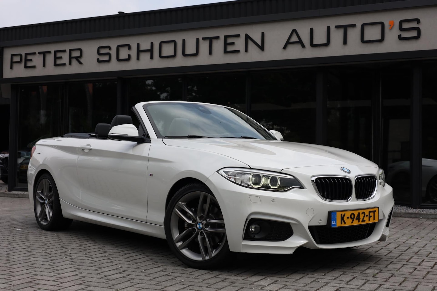 BMW 2-serie Cabrio - 220i Aut. M-Pakket High Executive | Leder | Navi | LED | 18"LMV - AutoWereld.nl
