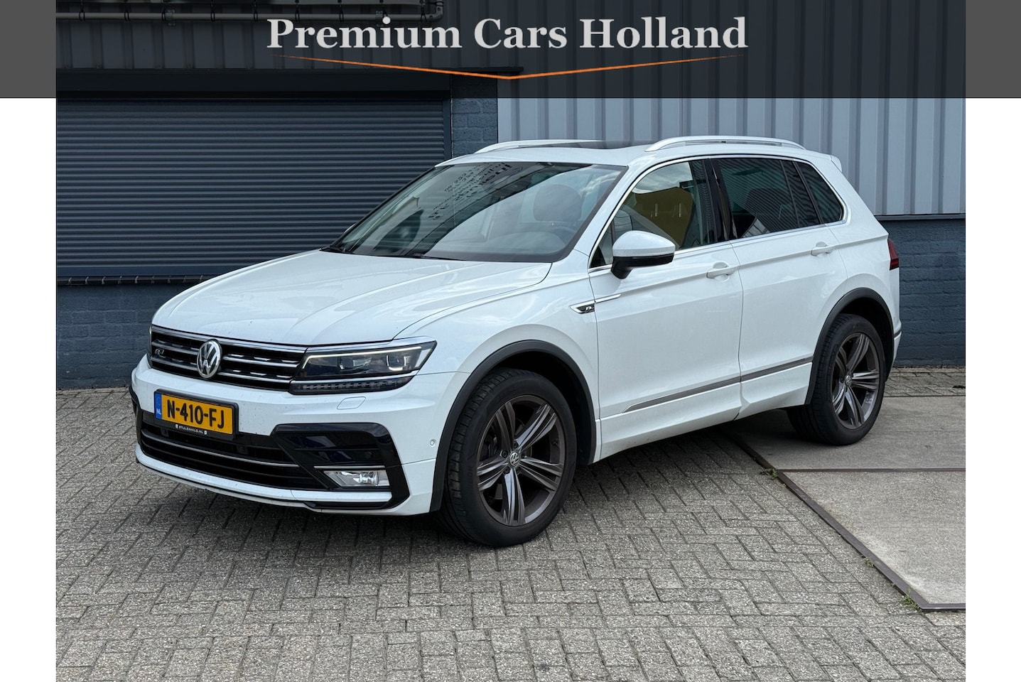Volkswagen Tiguan - 2.0 TSI 4-M R-Line Pano Dyn Audio Vol Leder Memory Keyless Camera 19 Inch - AutoWereld.nl