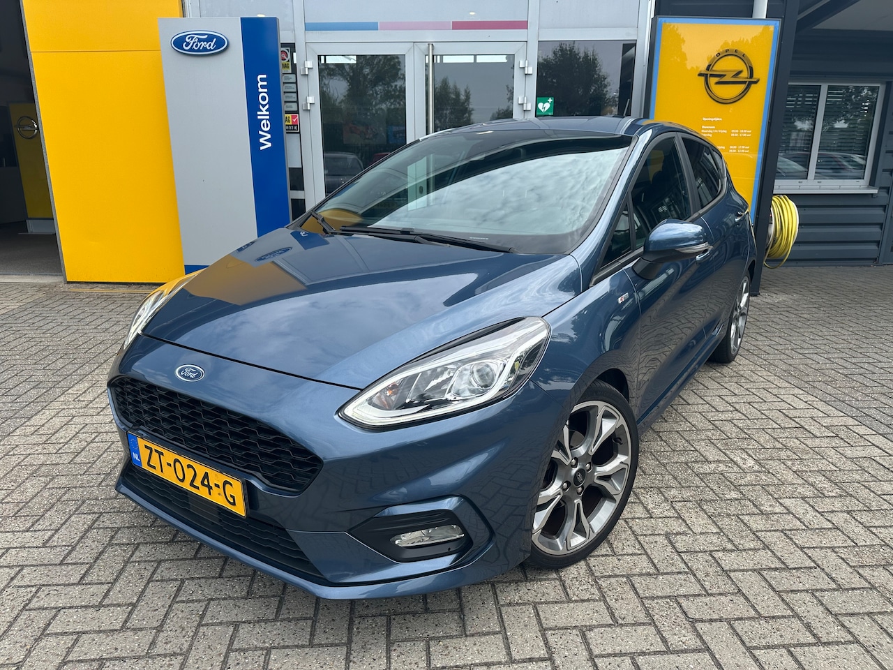 Ford Fiesta - 1.0 100PK ST-Line-X | VERWARMDE VOORRUIT| NAVIGATIE| B&O SOUND| ADAPTIVE CRUISE CONTROL| P - AutoWereld.nl