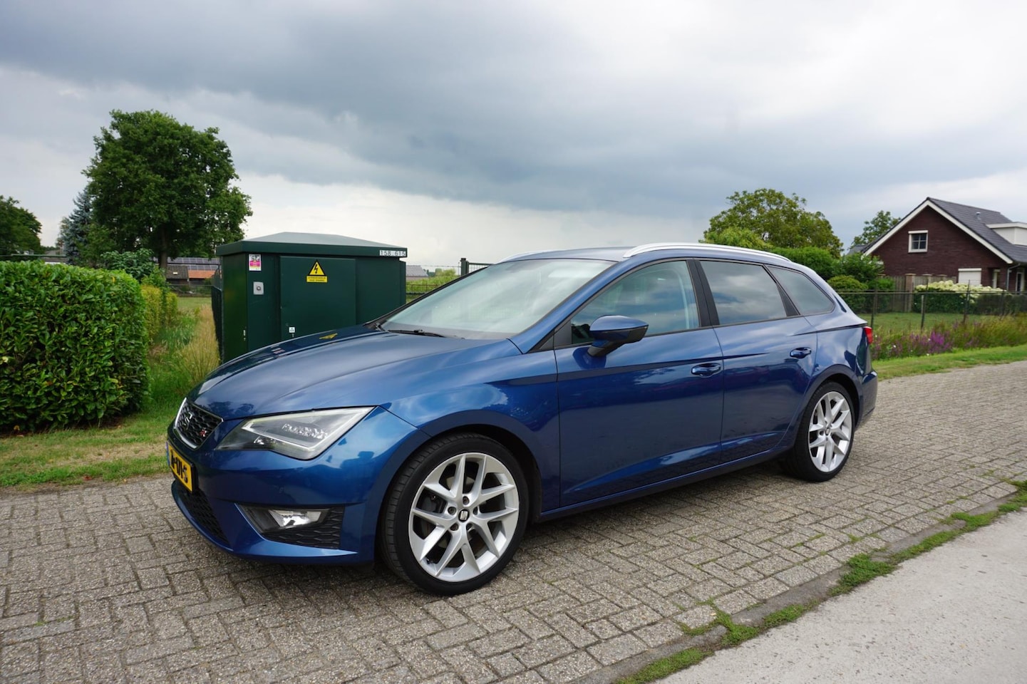SEAT Leon ST - 1.4 TSI FR Business half leder panoramadak - AutoWereld.nl