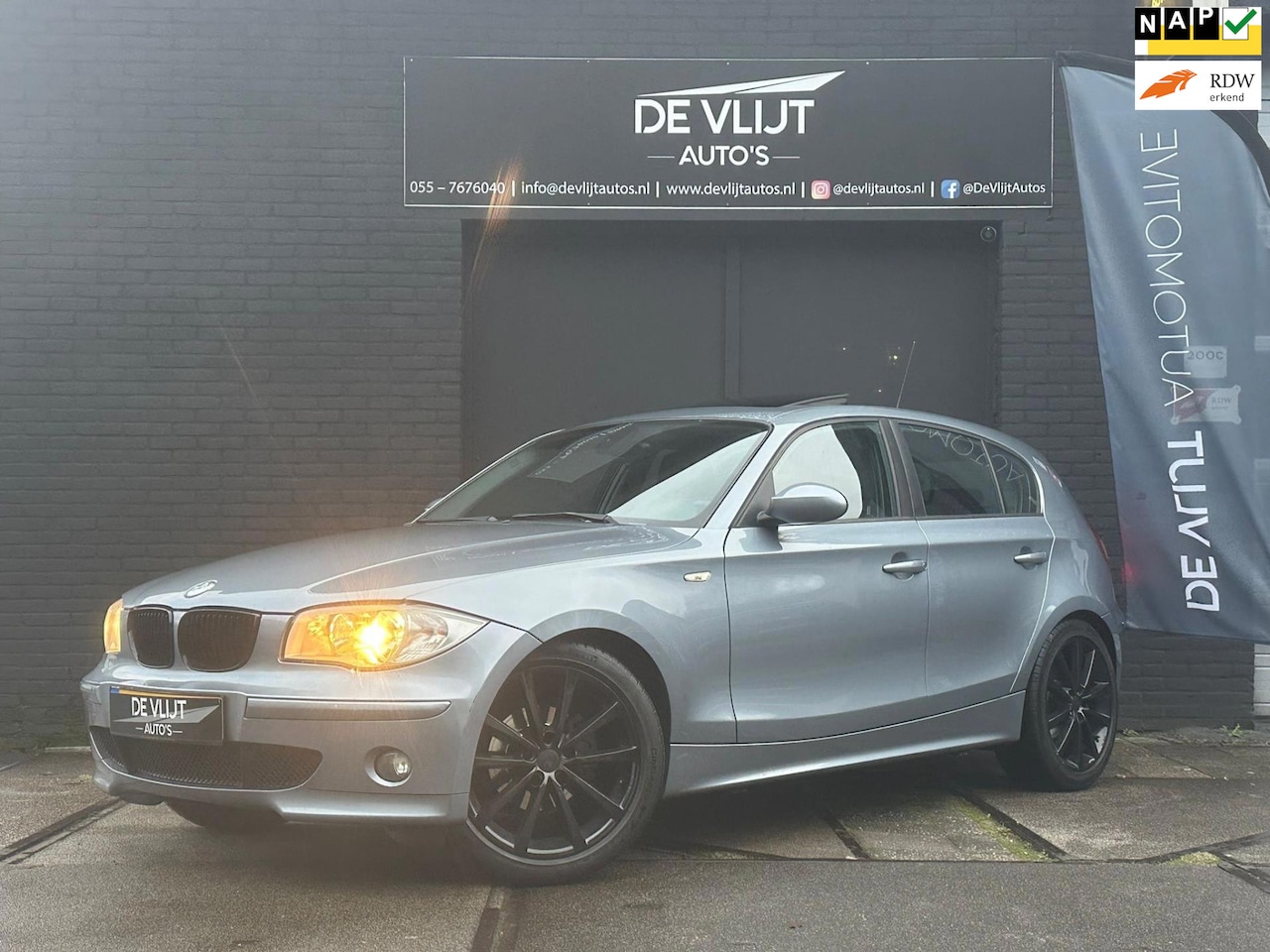 BMW 1-serie - 118i Automaat | Climate Control | Cruise Control | Elek Ramen | Stoel Verwarming | MF Stuu - AutoWereld.nl