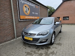 Opel Astra - 1.4 Business +