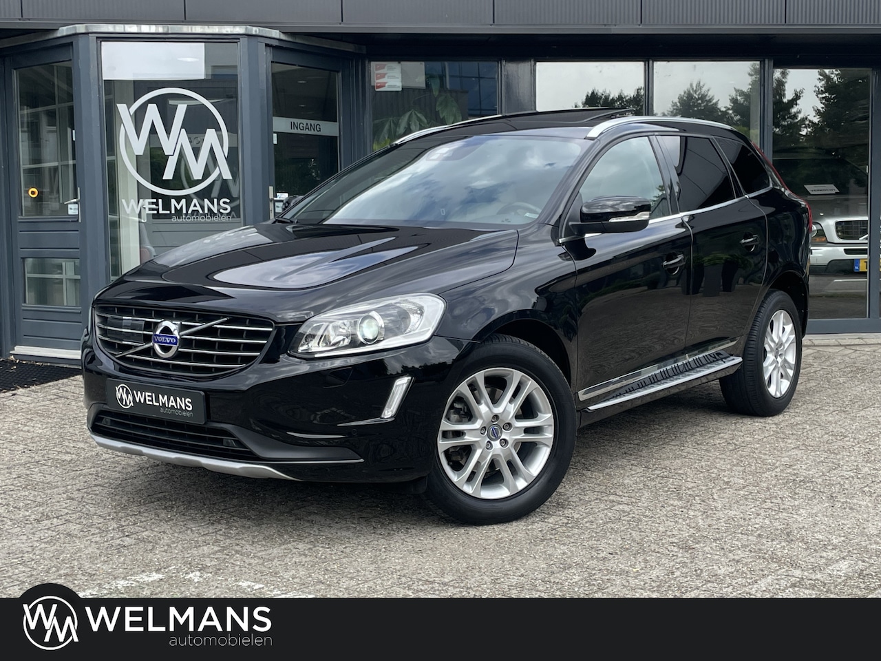 Volvo XC60 - 2.5 T5 AWD Summum 5-cilinder (zeldzaam) | Pano | P-Camera - AutoWereld.nl