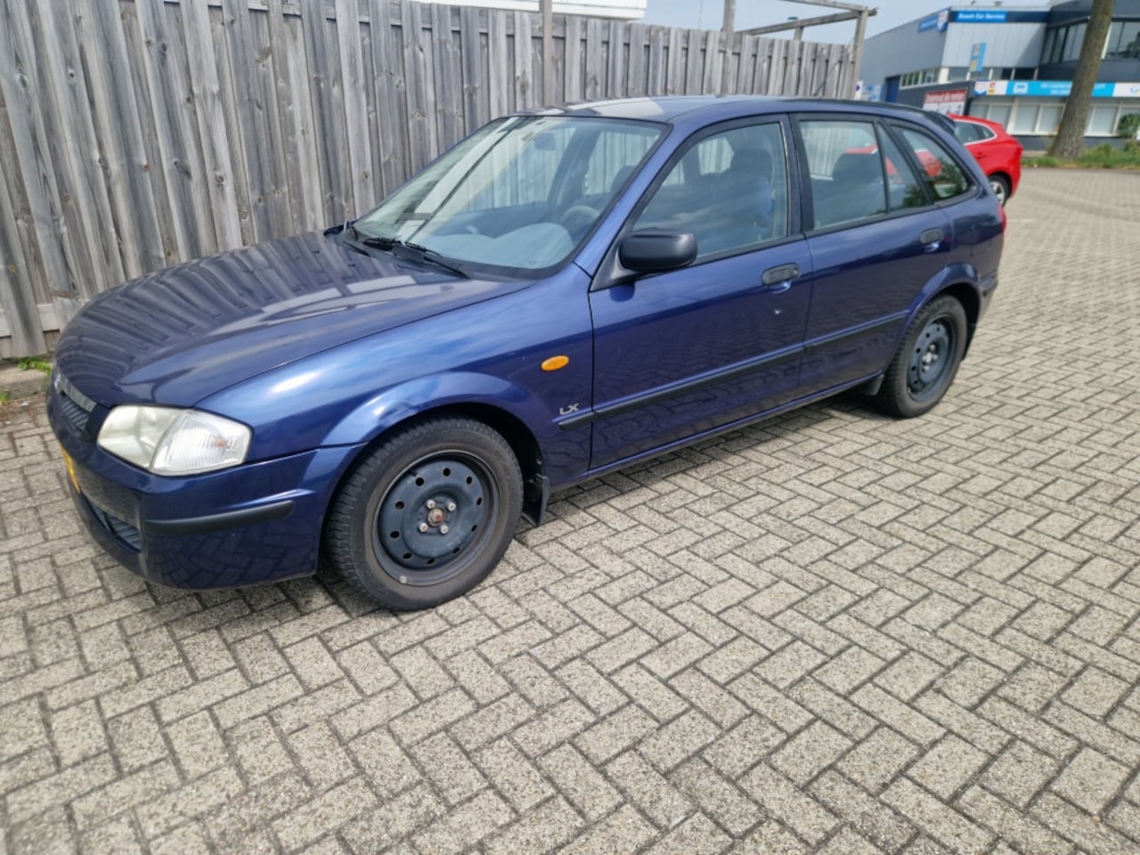 Mazda 323 Fastbreak - 1.5i LS 1.5i LS - AutoWereld.nl
