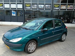 Peugeot 206 - 1.4 XT