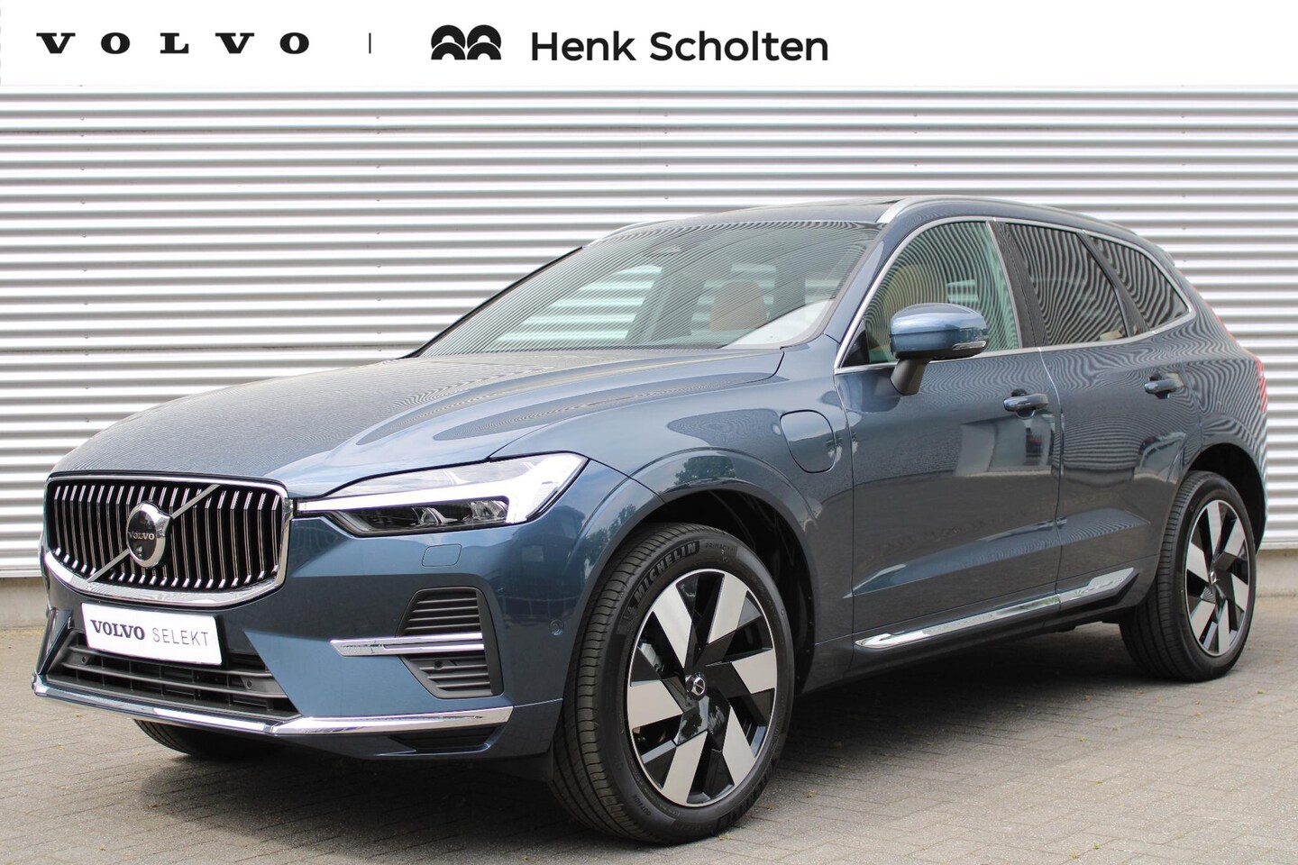 Volvo XC60 - T8 Automaat Plug-in hybrid AWD Ultra Bright| Denim Blue | Extra Getint Glas | Trekhaak ele - AutoWereld.nl