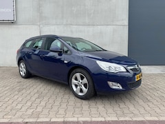 Opel Astra Sports Tourer - 1.4 Turbo Sport, TREKHAAK AIRCO, LEES TEKST