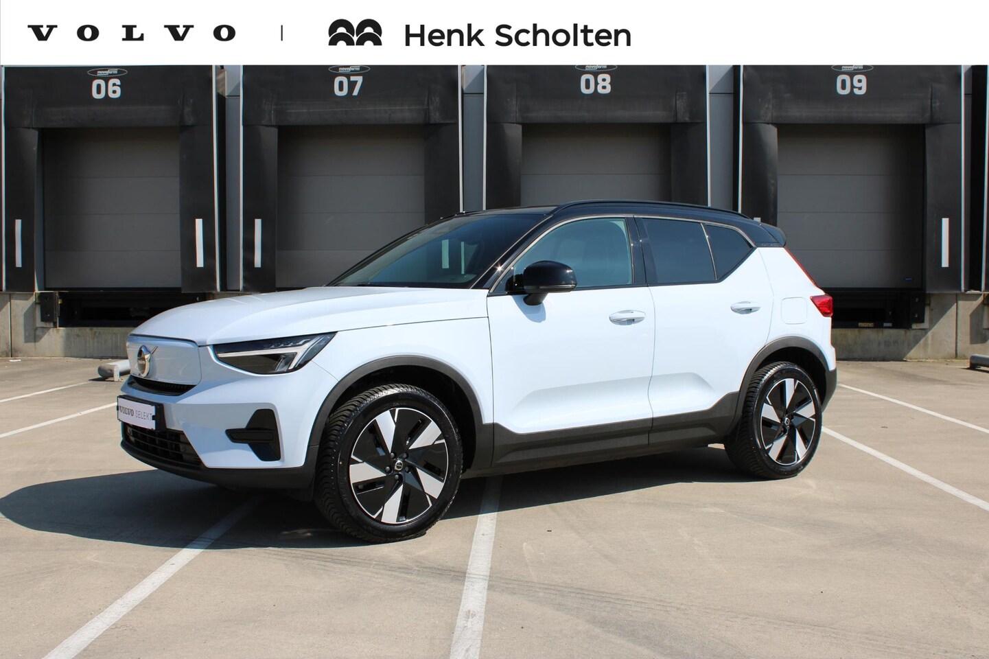 Volvo XC40 - Single Motor Extended Range Plus 82 kWh | Connect MicroTech / Nubuck textiel bekleding | A - AutoWereld.nl