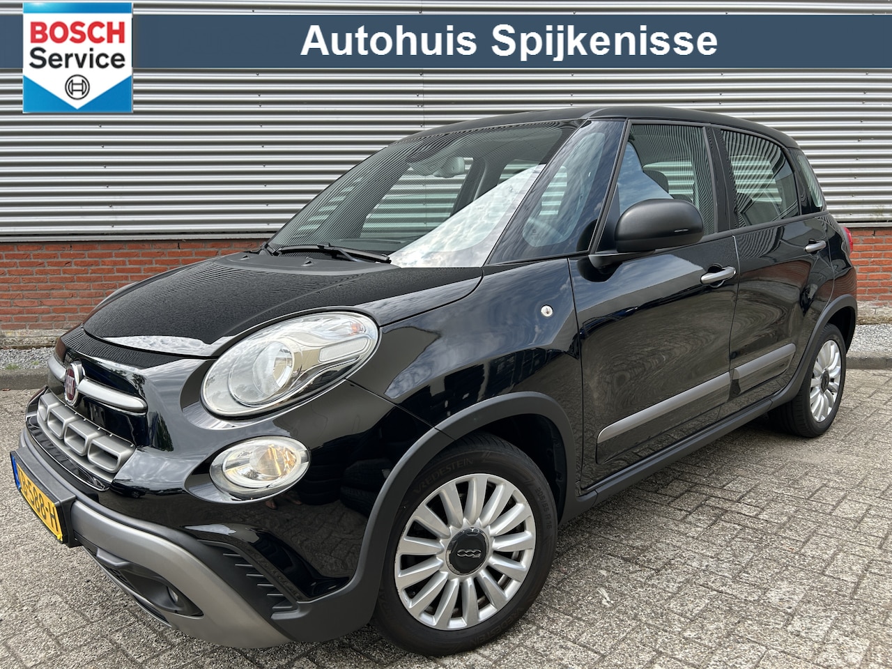 Fiat 500 L - Black Edition | Navigatie | Climate Control | Achteruitrijcamera - AutoWereld.nl