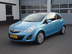 Opel Corsa - 1.4-16V Cosmo Airco, cruise controle, licht metalen velgen, trekhaak, elektrische ramen, c
