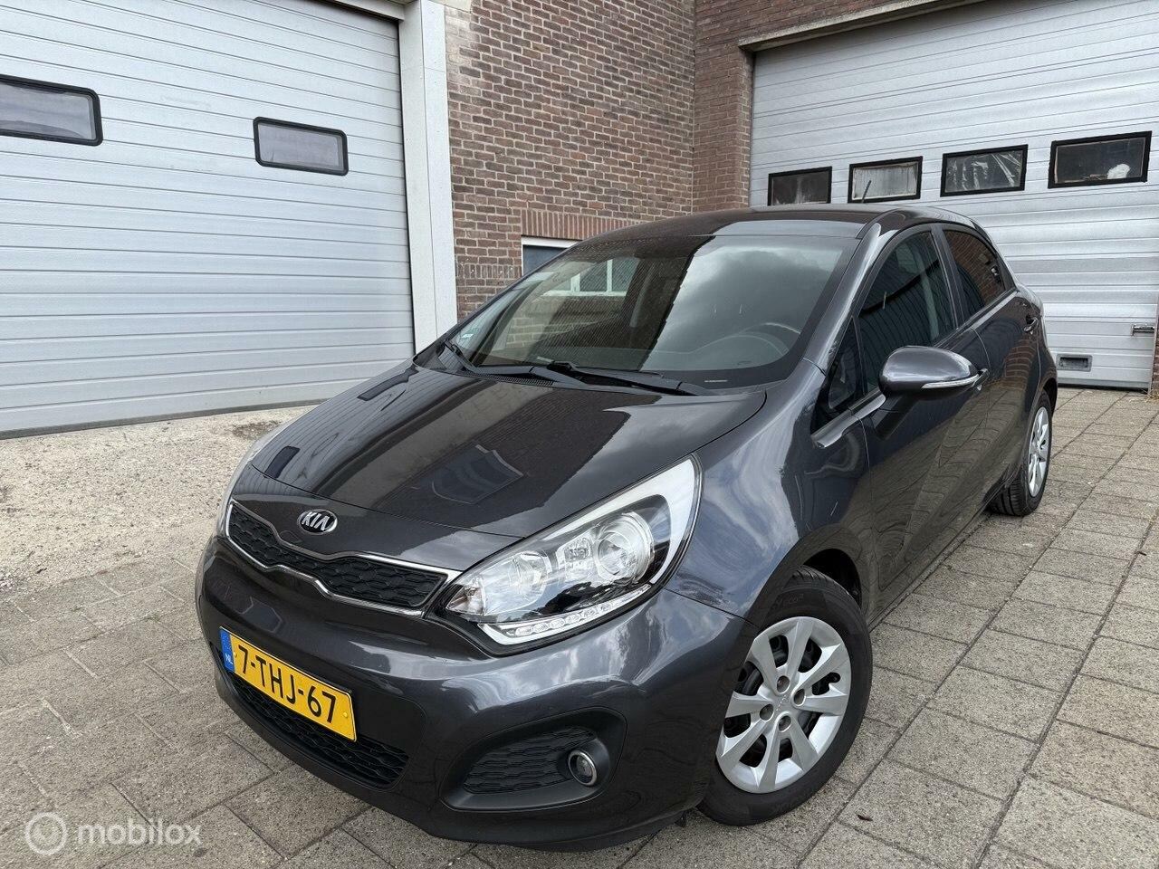 Kia Rio - 1.2 CVVT ExecutiveLine 1.2 CVVT ExecutiveLine - AutoWereld.nl