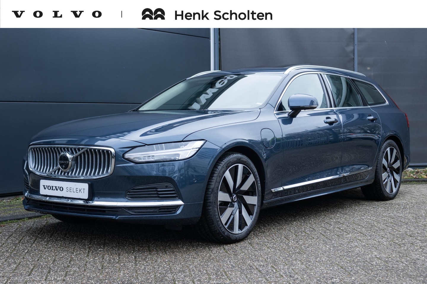 Volvo V90 - T6 Automaat Plug-in hybrid AWD Ultra Bright | Panoramadak | Alarmklasse 3 | 360° Camera | - AutoWereld.nl