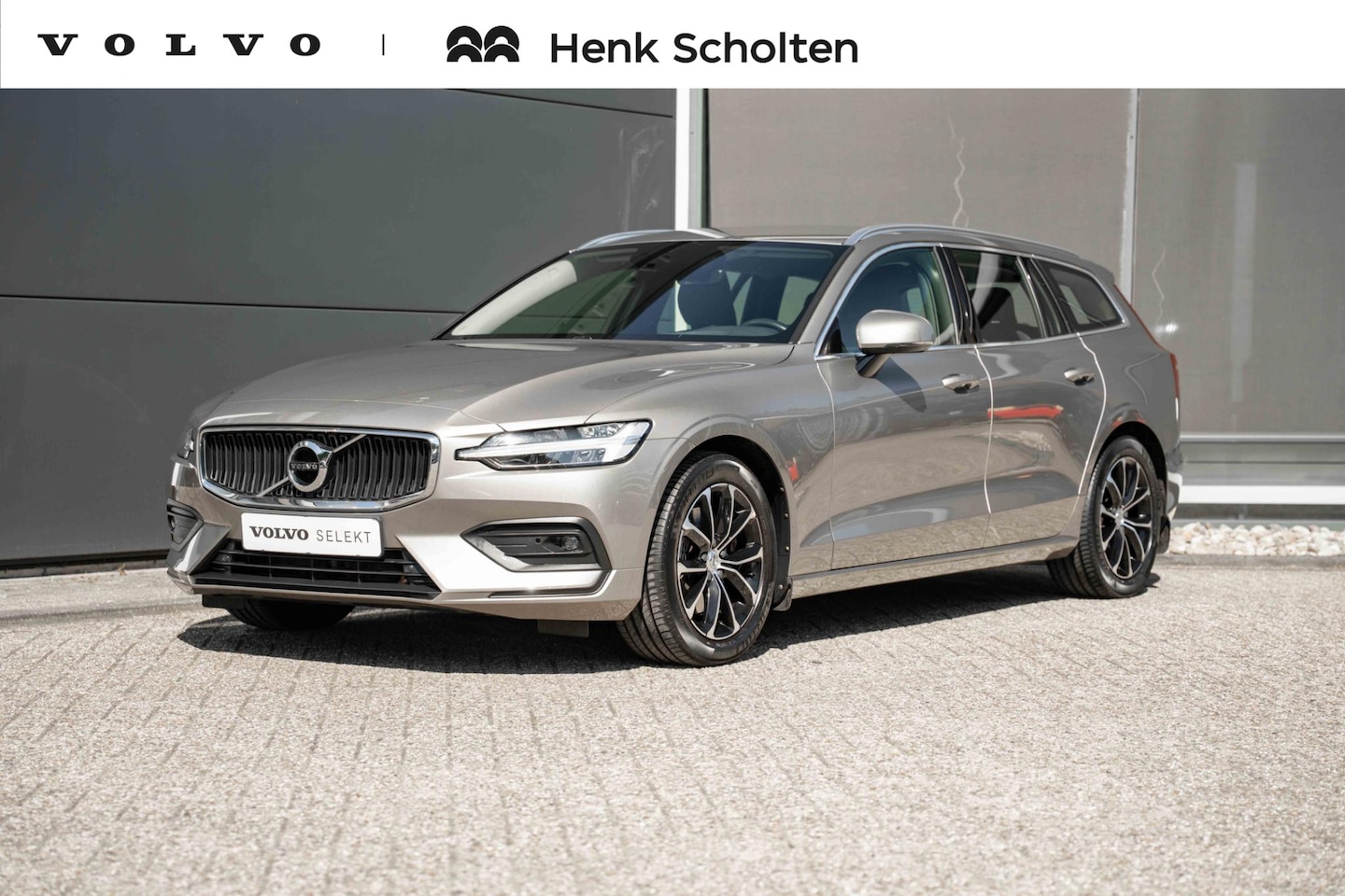 Volvo V60 - B3 Automaat Business Pro | Verwarmbare Voorstoelen | Achteruitrijcamera | Verwarmbare Voor - AutoWereld.nl