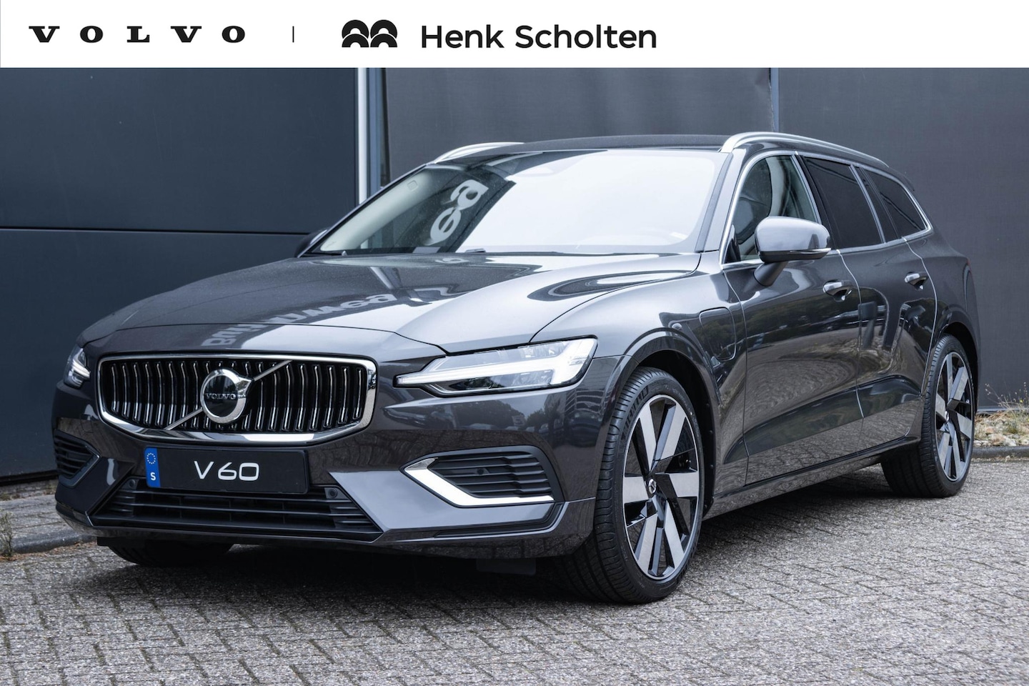 Volvo V60 - T6 Recharge AWD Essential Edition | Long Range | Google Infotainment | Stoel- en stuurverw - AutoWereld.nl