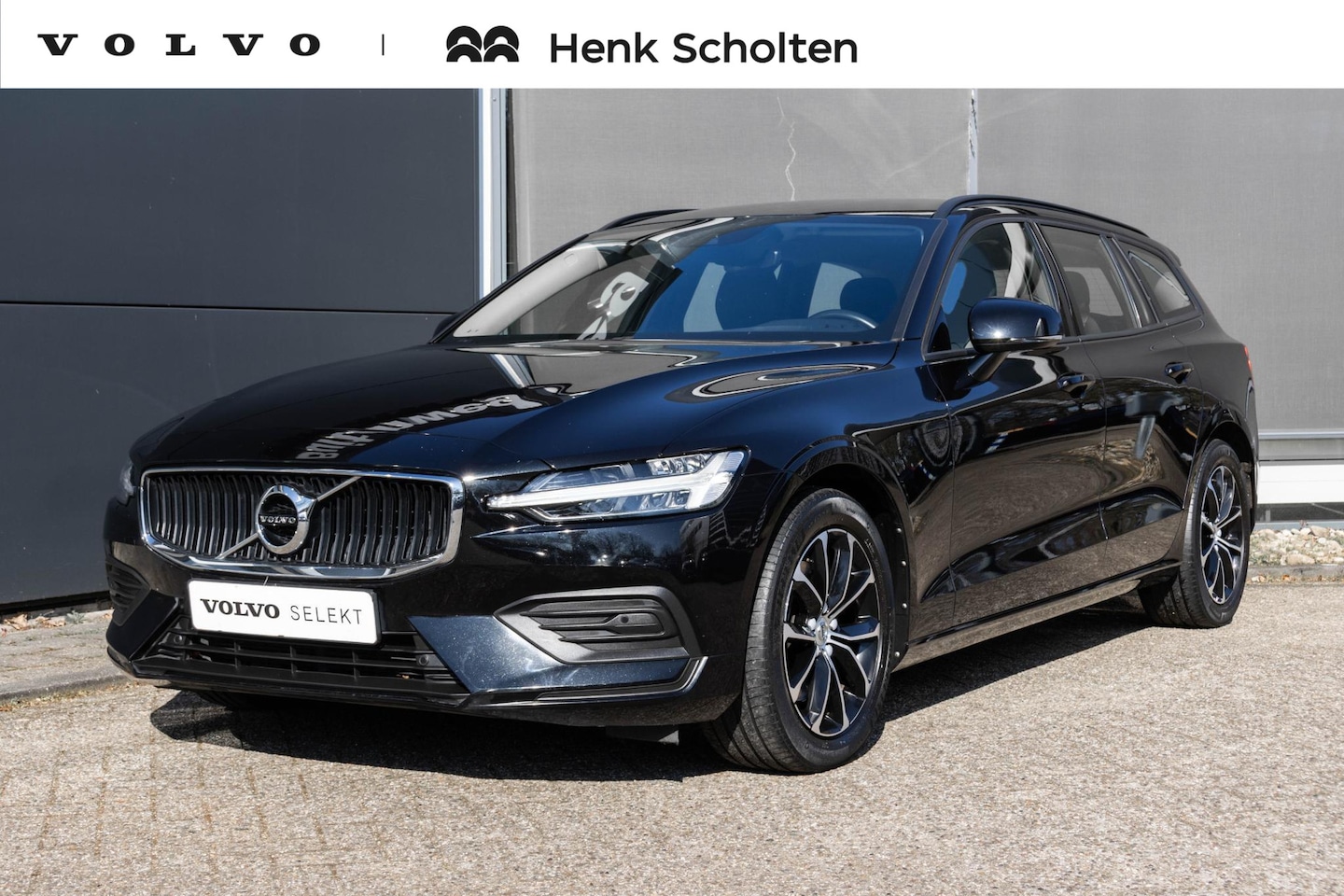 Volvo V60 - B3 Automaat Momentum Advantage | Lederen bekleding | Adaptive cruise control | BLIS | Park - AutoWereld.nl