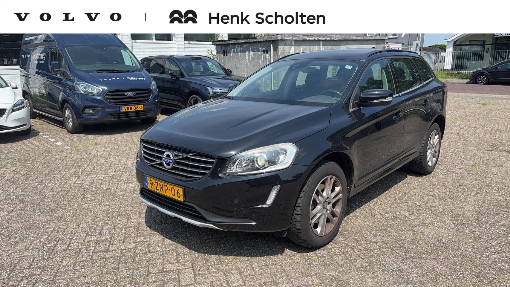 Volvo XC60 - T5 FWD Momentum | Afneembare Trekhaak | Stoel verwarming | Winter Line | Navigatie Systeem - AutoWereld.nl