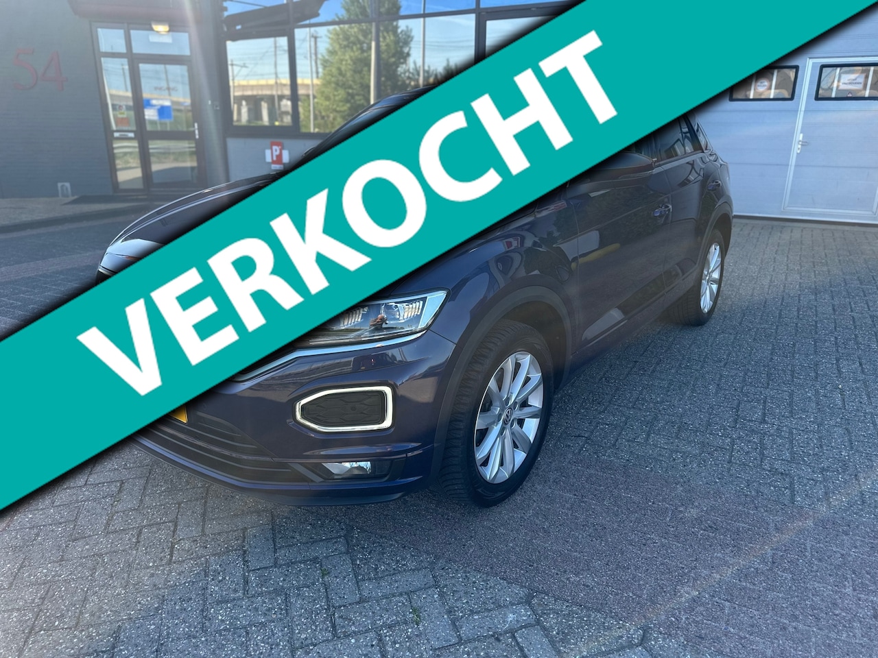 Volkswagen T-Roc - 1.5 TSI Sport Business R Line - AutoWereld.nl