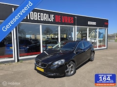 Volvo V40 - 2.0 T2 Momentum Clima/Cruise/PDC/Goed-onderhouden