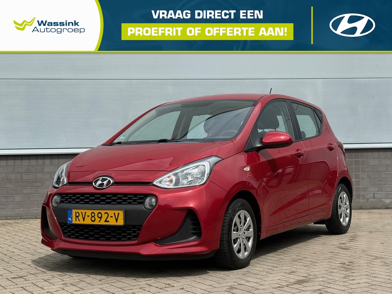 Hyundai i10 - 1.0i 66pk Blue Comfort | 4 Zits | Cruise Control | Navigatie | Carkit | Start&Stop Systeem - AutoWereld.nl