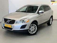 Volvo XC60 - 2.0 D4 Summum / NL-auto / Xenon / Leder / Memory