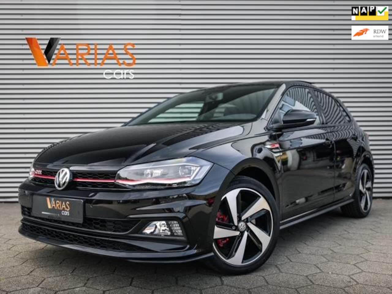 Volkswagen Polo - 2.0 TSI GTI Pano Virtual Camera Carplay Cruise - AutoWereld.nl