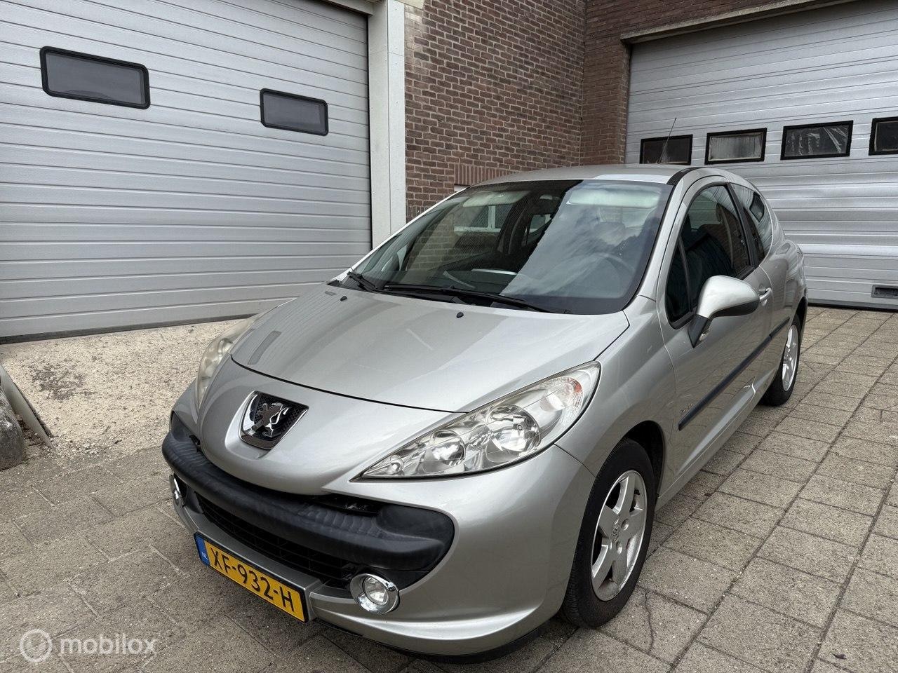 Peugeot 207 - 1.4 VTi XR 1.4 VTi XR - AutoWereld.nl
