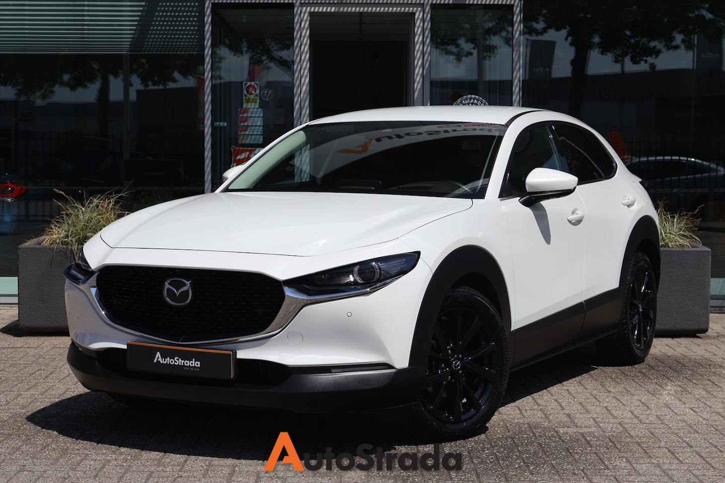 Mazda CX-30 - E-Skyactiv X Luxury 186pk | Trekhaak | Stoelverwarming | 360 Camera | Memory | Keyless | H - AutoWereld.nl