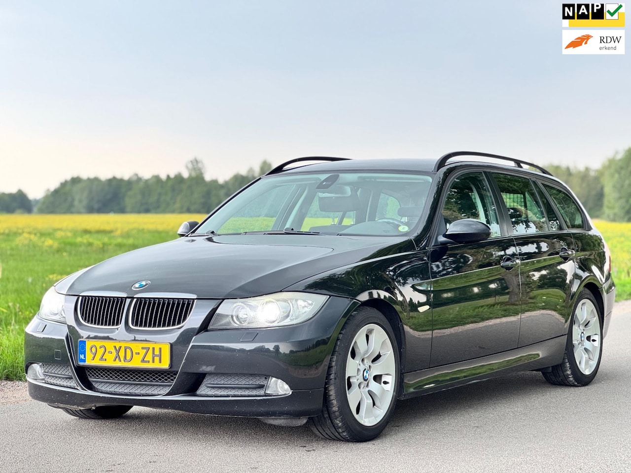 BMW 3-serie Touring - 318i High Executive/AUT/XENON/PSENSOR/TREKHAAK/CRUISE/AIRCO - AutoWereld.nl